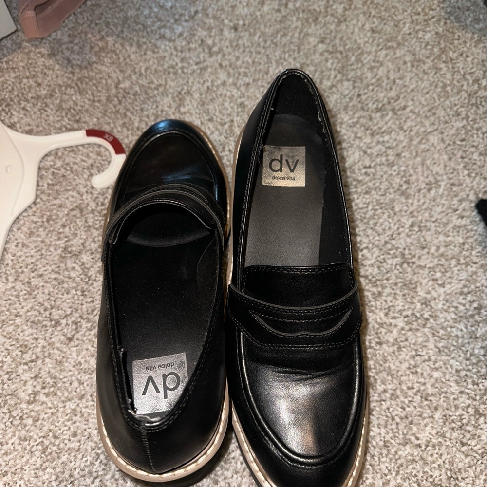 DV by Dolce Vita Black Flats for Effortless Elegance